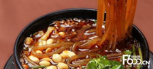 瓜妈和瓜姐吃酸辣粉,舌尖上的温馨时光