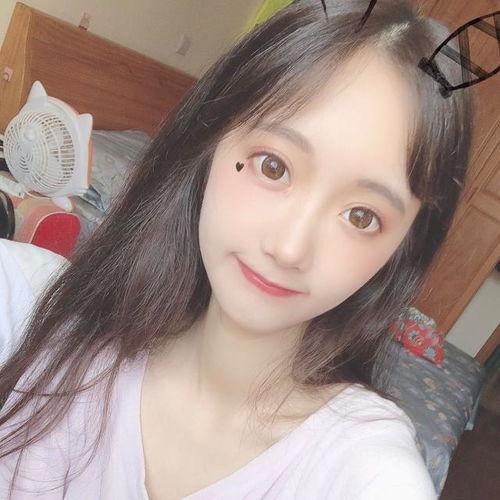 虎牙户外吃瓜妹